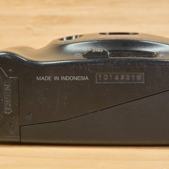 Fujifilm DL-90 / 35mm Point and Shoot Film Camera / Compact / Tested & Working - Picture 7 of 8